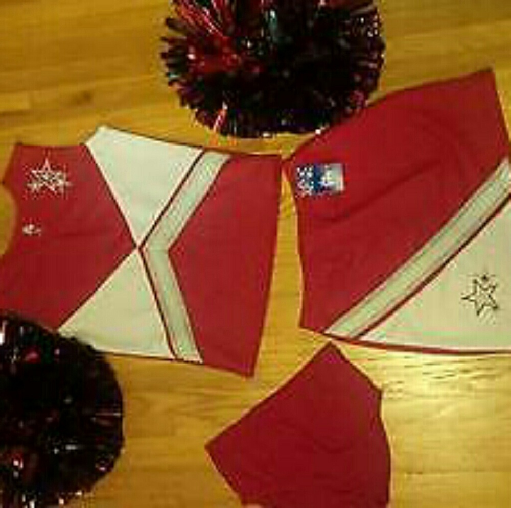 NWT real cheer uniform with poms s xs